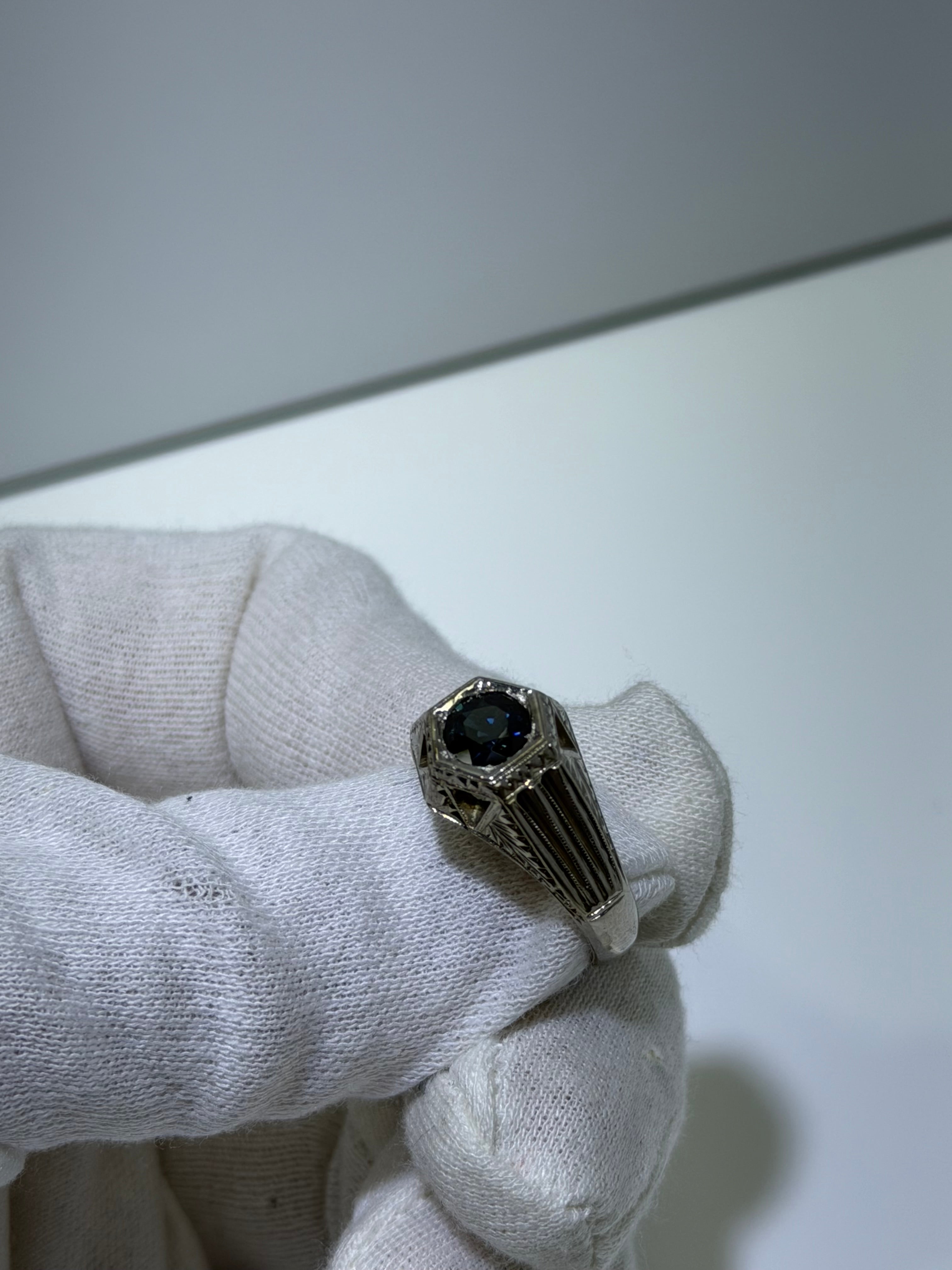 Antique 14K White Gold Edwardian-Art Deco Transitional Ring with 0.91ct Untreated Natural Sapphire, circa 1915–1923