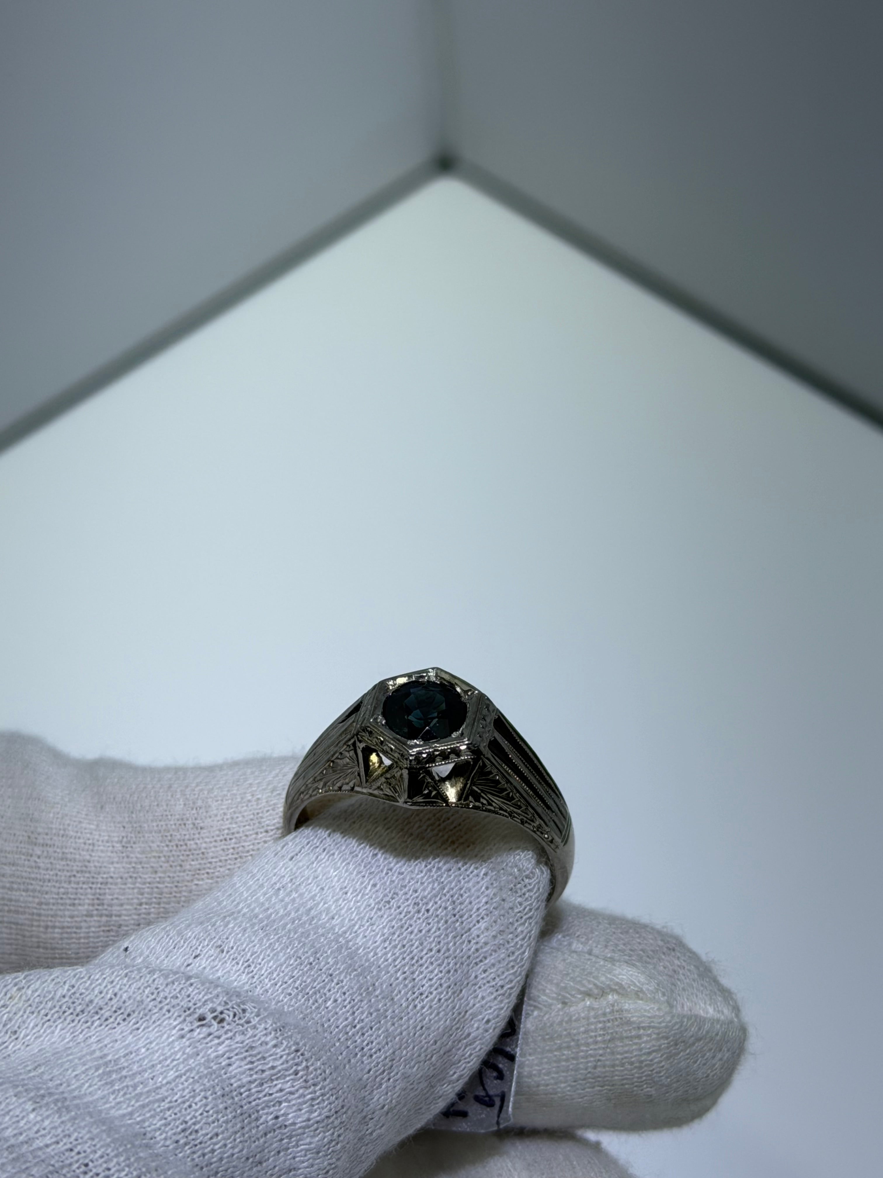 Antique 14K White Gold Edwardian-Art Deco Transitional Ring with 0.91ct Untreated Natural Sapphire, circa 1915–1923