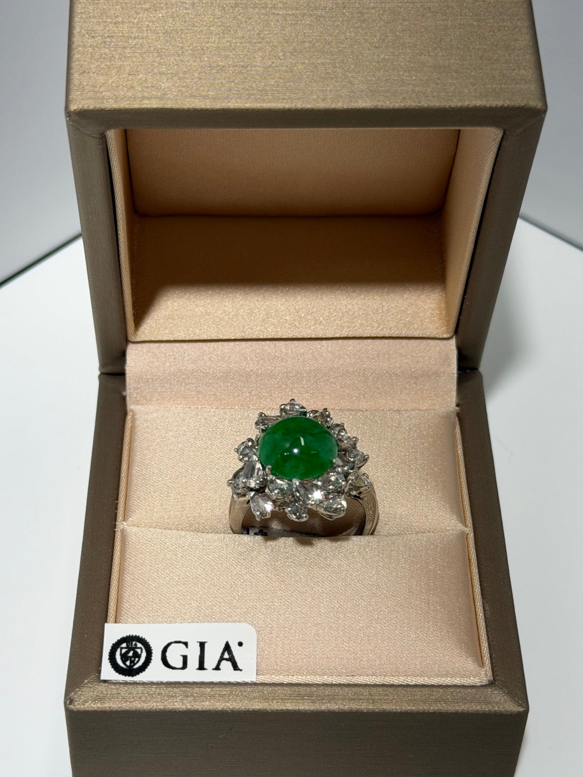 Belle epoque antique platinum ring with jade set as the center