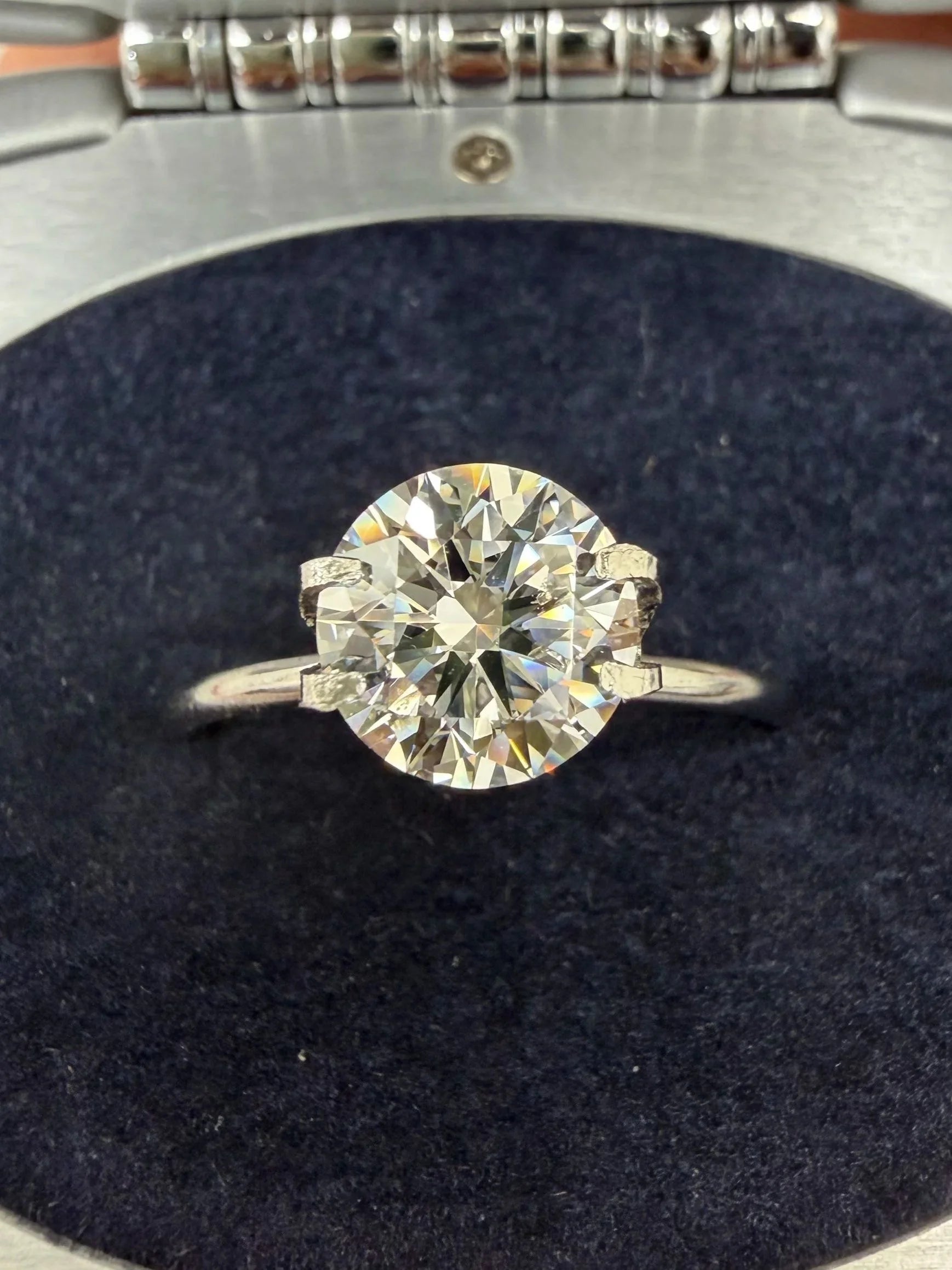 3.03 ct D/VVS2 GIA-Certified Round Brilliant Lab-Grown Diamond