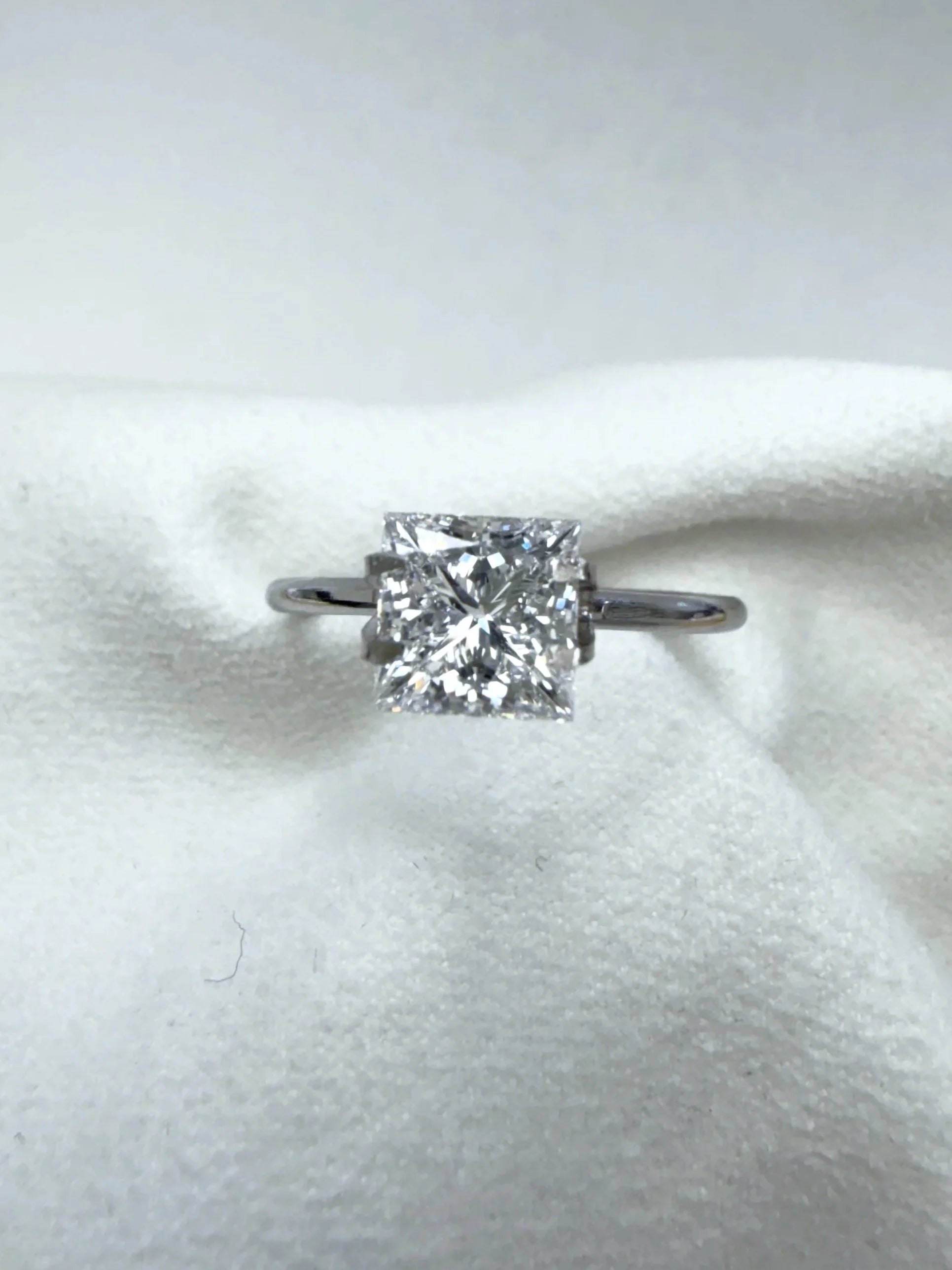 2.04 ct D/VS1 Princess Cut Lab-Grown Diamond