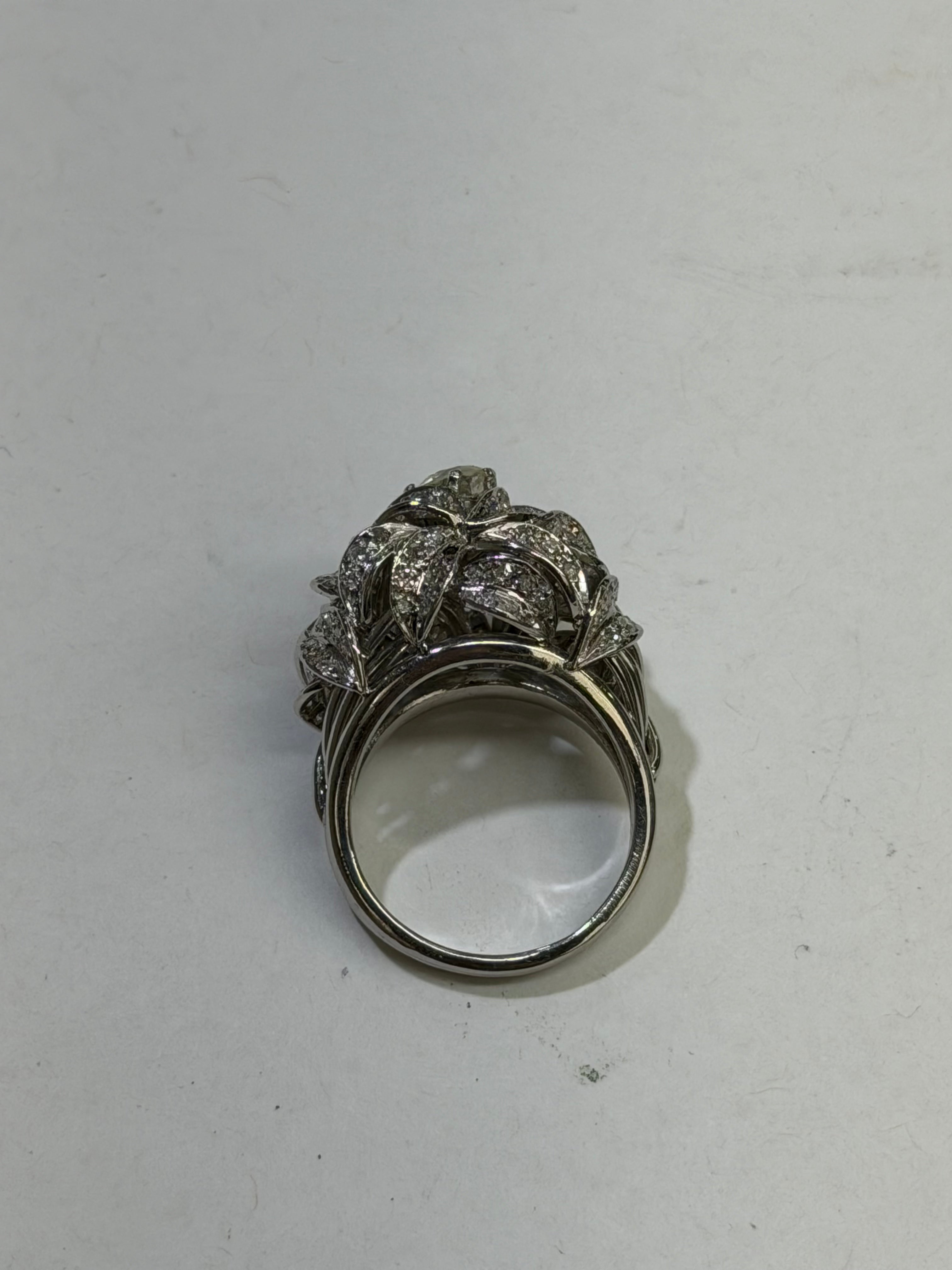 Vintage 1940s Retro Platinum Ring with Old European Cut Diamonds