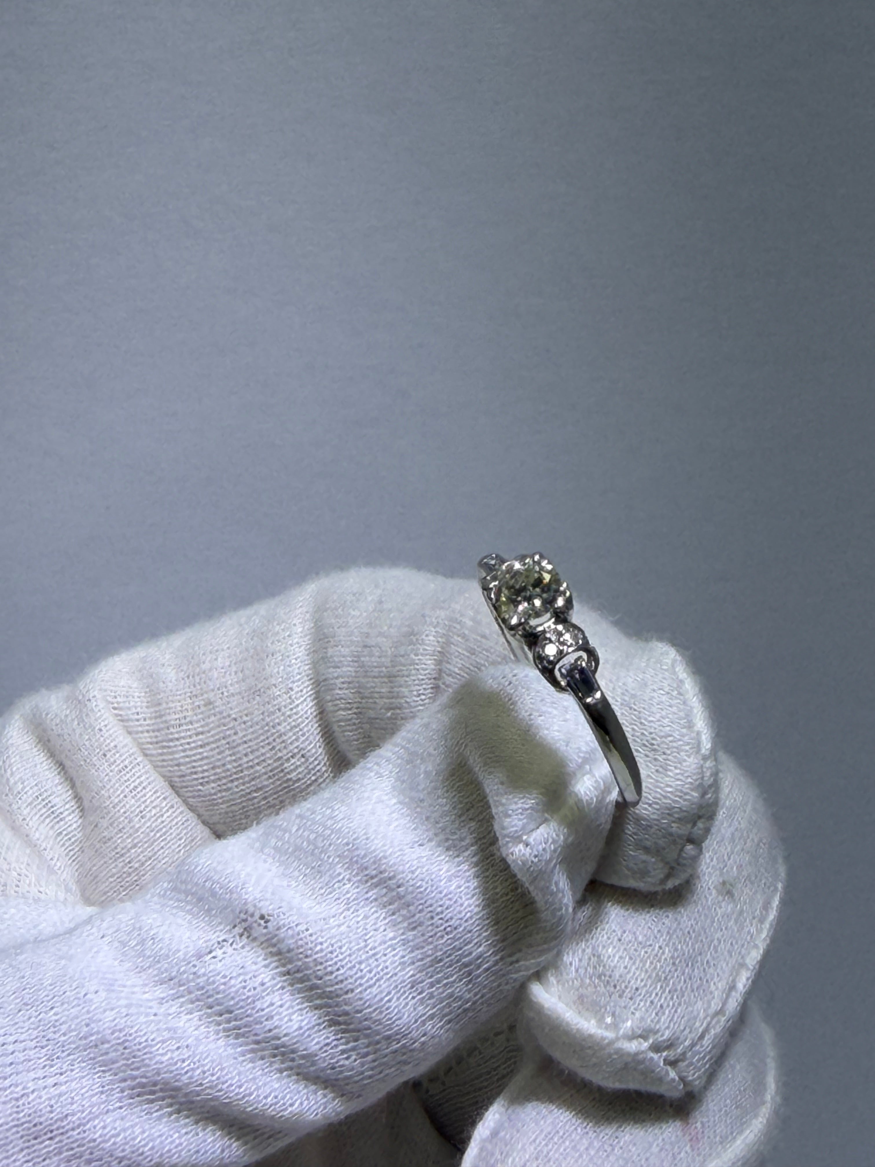 Antique Art Deco Platinum Three-Stone Ring with 0.43ct Old European Cut Diamond & Baguette Accents, circa 1928–1941