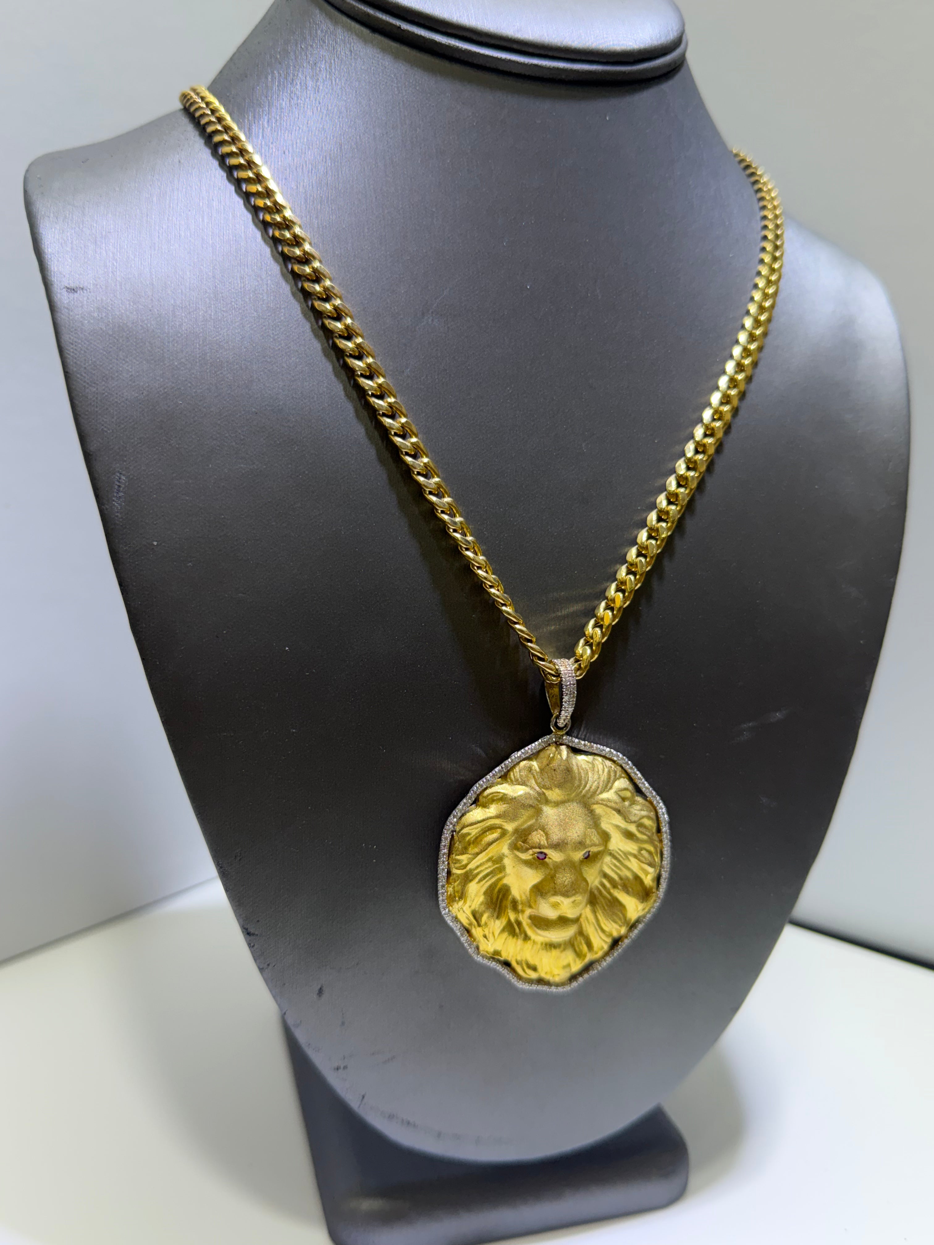14K Yellow Gold Lion Head Pendant with 0.96 CT Natural Diamonds & Natural Ruby Eyes
