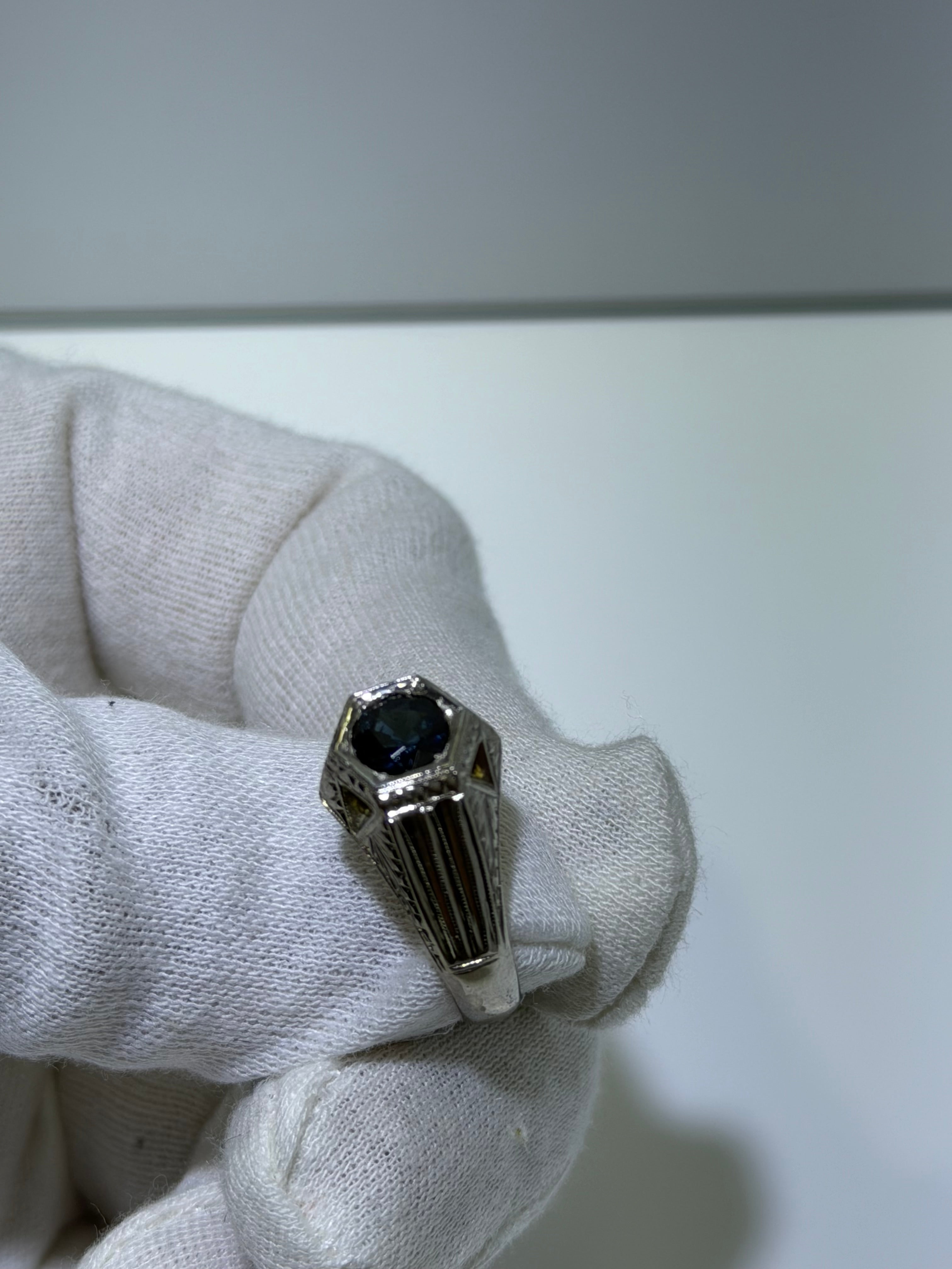 Antique 14K White Gold Edwardian-Art Deco Transitional Ring with 0.91ct Untreated Natural Sapphire, circa 1915–1923